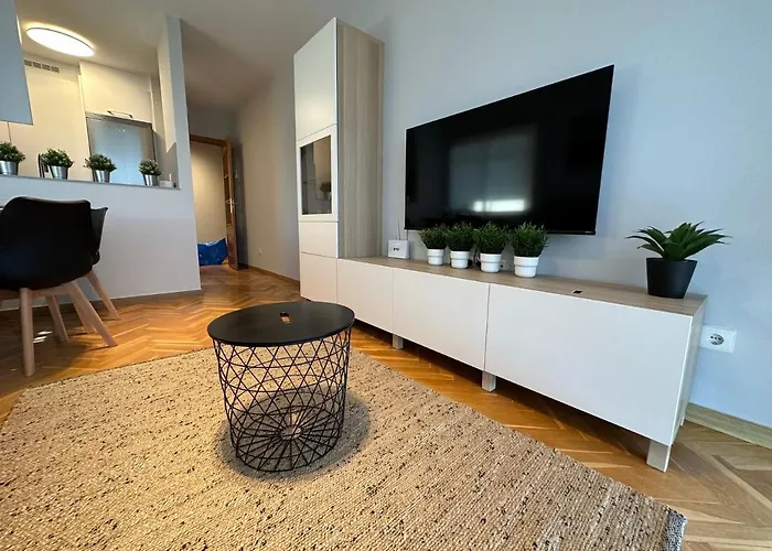 Oktheway Arces Apartment *